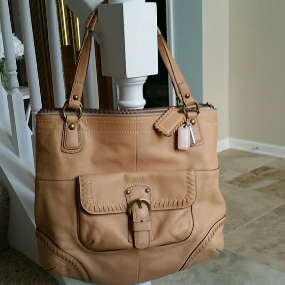 Coach tote bag- Great Summer/Spring bag - Picture 1 of 6